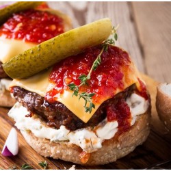 Burger bœuf façon tartare et tomates