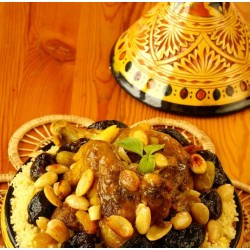 Tajine d'agneau aux dattes et aux amandes